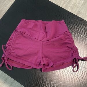 Scrunch side tie shorts